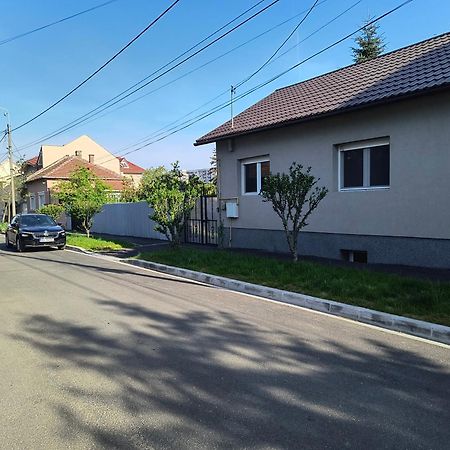 Carla'S Place Ap1 Oradea Exterior foto